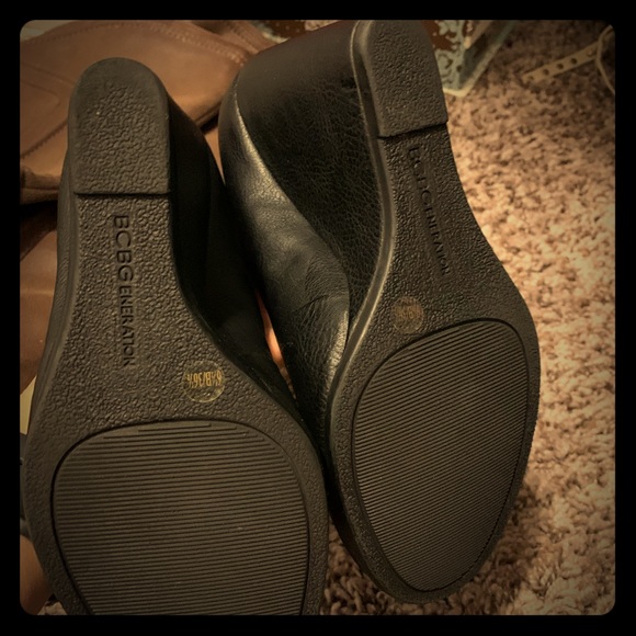 BCBG  heels - Picture 1 of 7